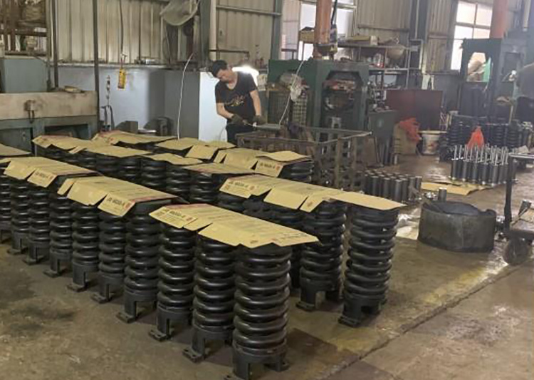 Sumitomo Excavator Parts Sh60 Sh120 Sh280 Sh200 Sh300 Sh400 Sh450 Track Adjuster Assembly for Idler