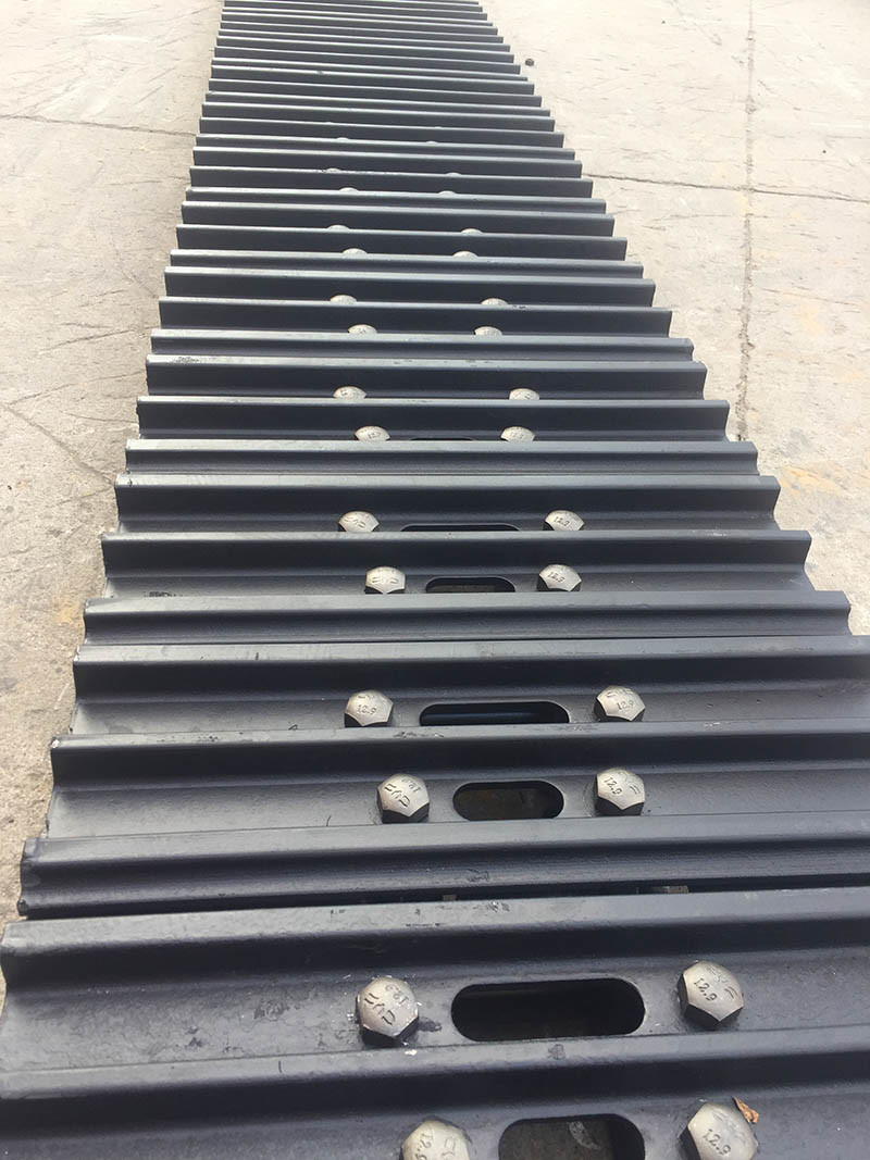 Excavator Track Group Track Link with Shoes